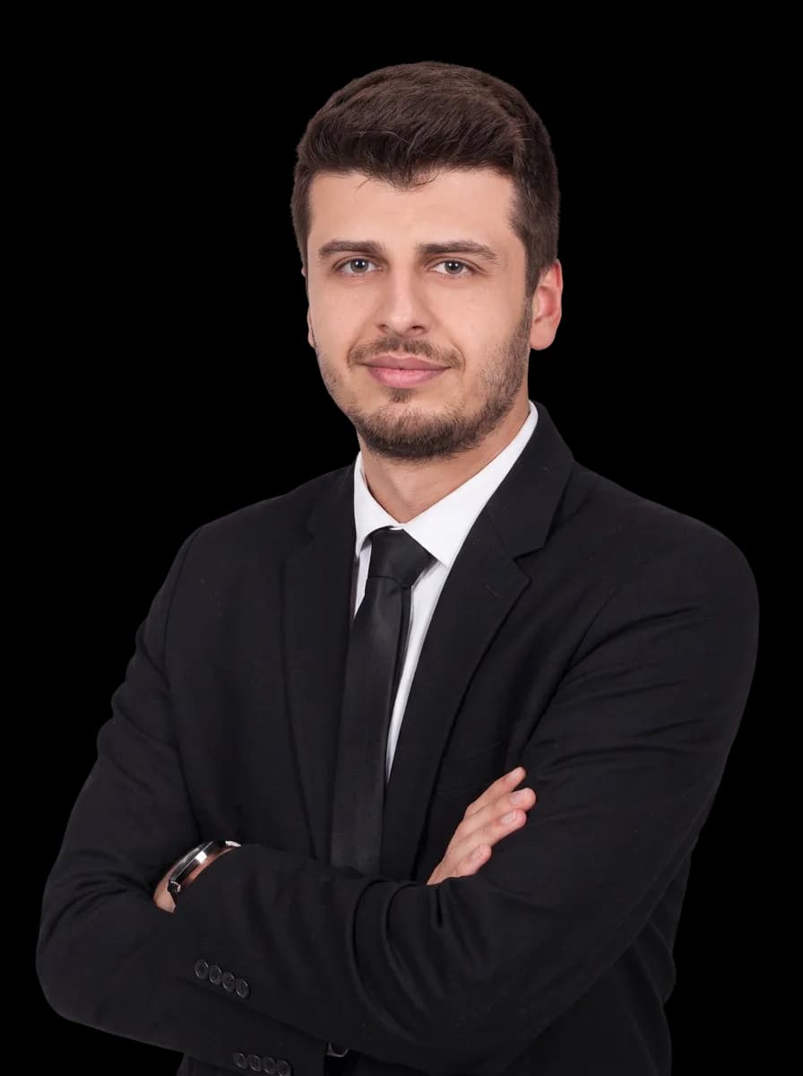 İzzet Kani GÜLEÇ